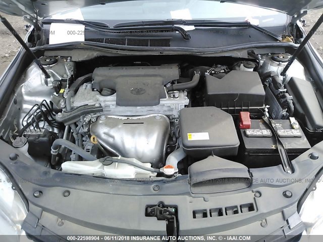 4T1BF1FK5GU197722 - 2016 TOYOTA CAMRY LE/XLE/SE/XSE SILVER photo 10