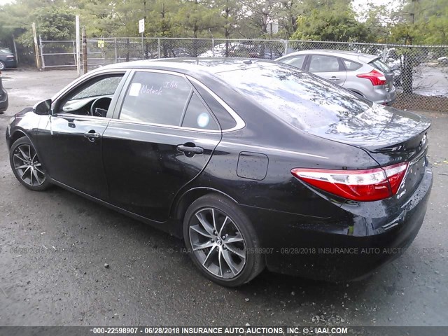 4T1BF1FKXFU960638 - 2015 TOYOTA CAMRY LE/XLE/SE/XSE BLACK photo 3