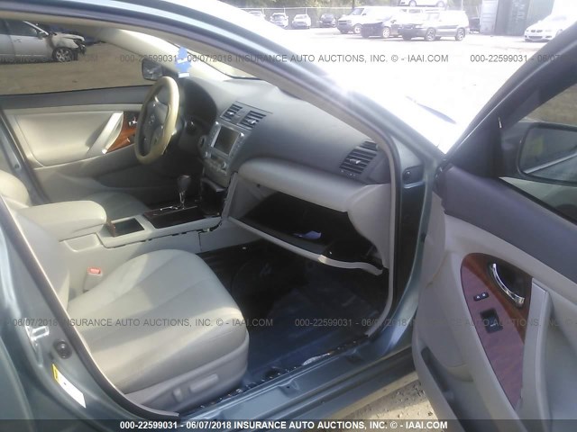 4T1BK3EK5BU622616 - 2011 TOYOTA CAMRY SE/LE/XLE GREEN photo 5