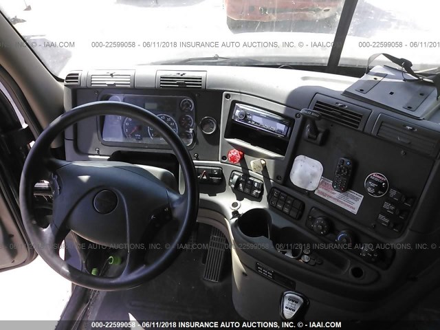 1FUJGLDR0ASAP5647 - 2010 FREIGHTLINER CASCADIA 125  BLACK photo 5