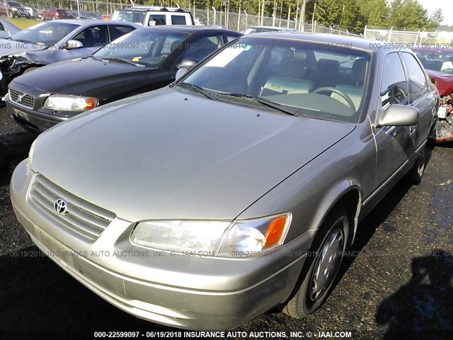 JT2BG22K3W0255404 - 1998 TOYOTA CAMRY CE/LE/XLE GRAY photo 2
