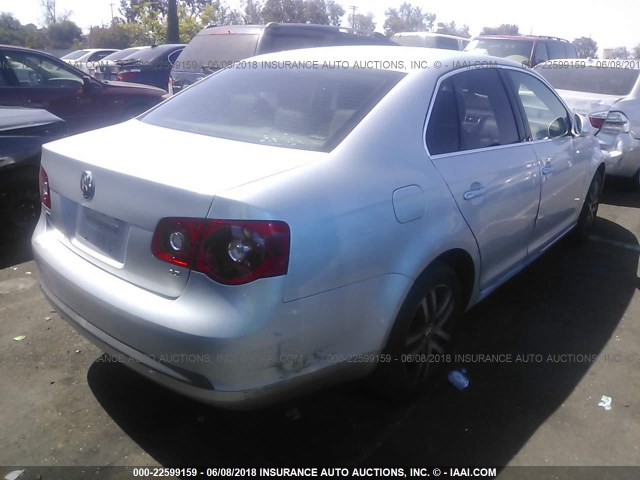 3VWRF71K86M698004 - 2006 VOLKSWAGEN JETTA 2.5 SILVER photo 4