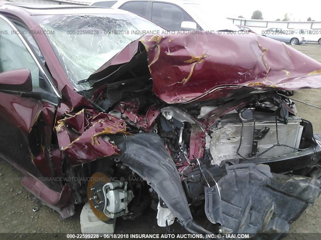 4T1BF1FK4HU647720 - 2017 TOYOTA CAMRY LE/XLE/SE/XSE RED photo 6