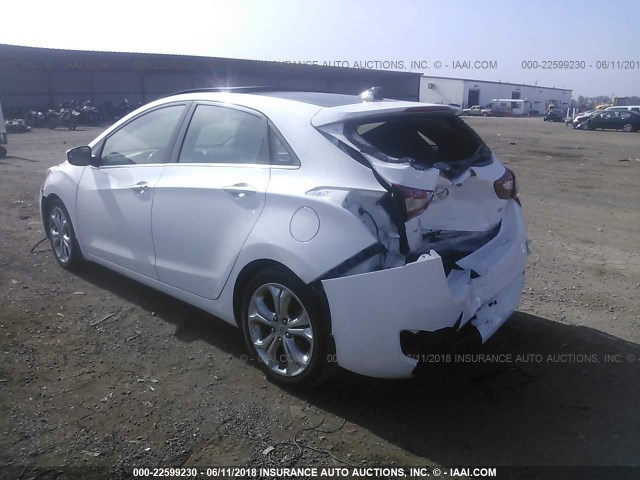 KMHD35LH4FU249132 - 2015 HYUNDAI ELANTRA GT WHITE photo 3