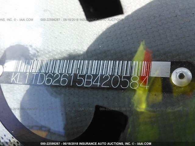 KL1TD62615B420584 - 2005 CHEVROLET AVEO LS BLUE photo 9