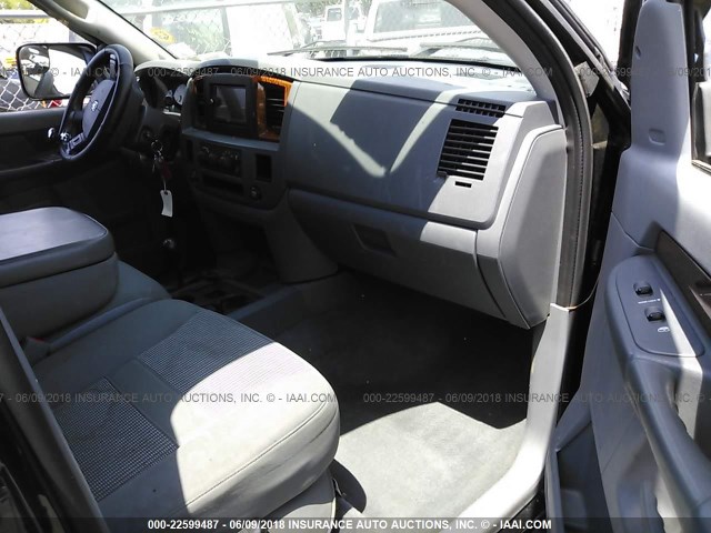 3D7KS28DX6G141688 - 2006 DODGE RAM 2500 ST/SLT 黑色 照片 5
