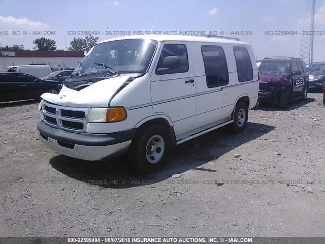 2B6HB11X9WK114492 - 1998 DODGE RAM VAN B1500 WHITE photo 2