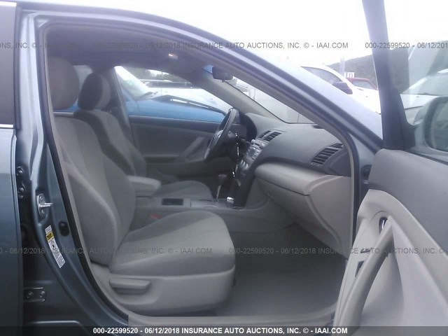 4T4BE46K89R048332 - 2009 TOYOTA CAMRY SE/LE/XLE 绿色 照片 5