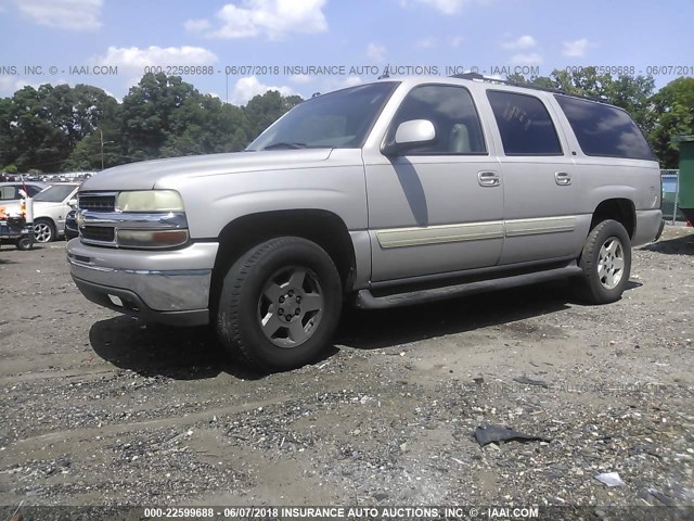 1GNEC16Z24J232521 - 2004 CHEVROLET SUBURBAN C1500 SILVER photo 2