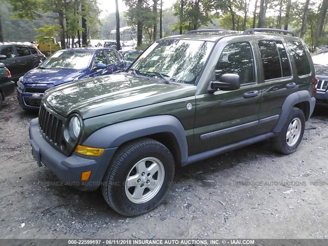 1J8GL48K56W248570 - 2006 JEEP LIBERTY SPORT GREEN photo 2