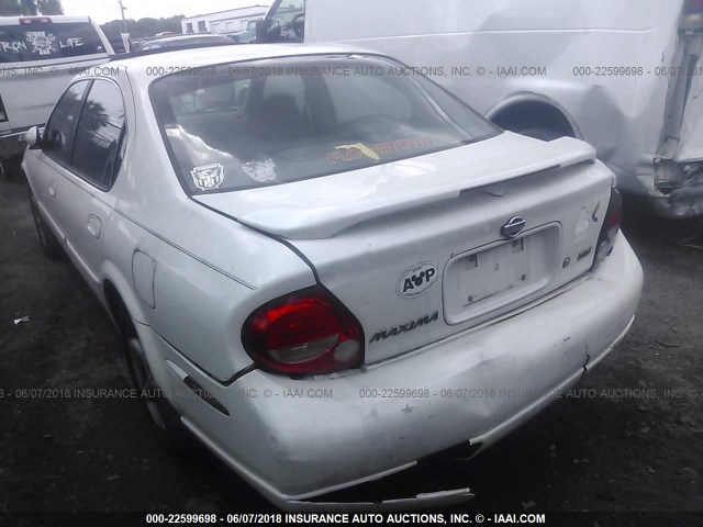 JN1CA31D7YT538561 - 2000 NISSAN MAXIMA GLE/GXE/SE WHITE photo 3