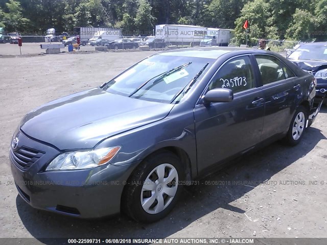 4T1BE46K47U029669 - 2007 TOYOTA CAMRY NEW GENERAT CE/LE/XLE/SE GRAY photo 2