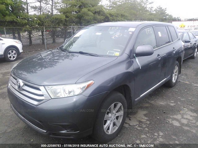 5TDBK3EH8DS202624 - 2013 TOYOTA HIGHLANDER PLUS/SE GRAY photo 2