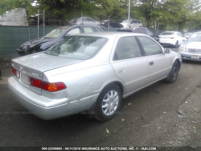 4T1BG22K91U053476 - 2001 TOYOTA CAMRY CE/LE/XLE 银色 照片 4