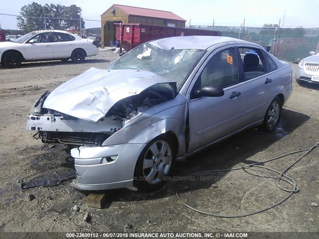 1FAHP38321W381708 - 2001 FORD FOCUS ZTS SILVER photo 2