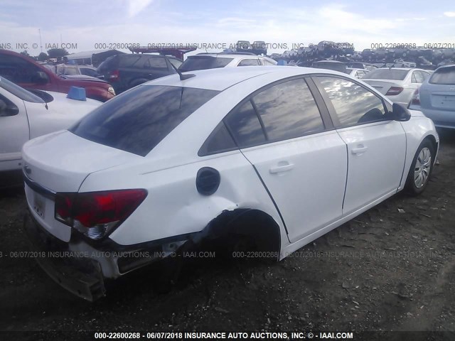 1G1PA5SH7D7207728 - 2013 CHEVROLET CRUZE LS WHITE photo 4