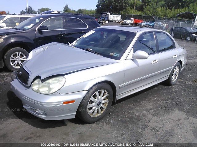 KMHWF35H85A107903 - 2005 HYUNDAI SONATA GLS/LX SILVER photo 2