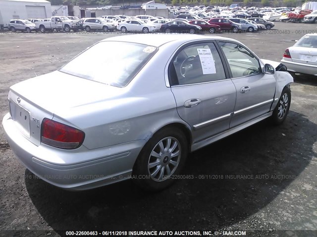 KMHWF35H85A107903 - 2005 HYUNDAI SONATA GLS/LX SILVER photo 4