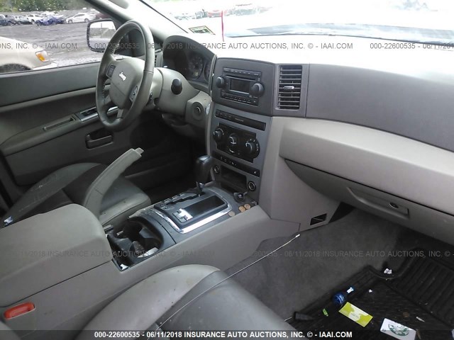 1J4HR48N55C691395 - 2005 JEEP GRAND CHEROKEE LAREDO/COLUMBIA/FREEDOM 棕色 照片 5