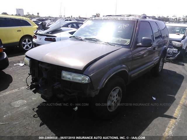 1GNDT13W5X2190639 - 1999 CHEVROLET BLAZER BROWN photo 2