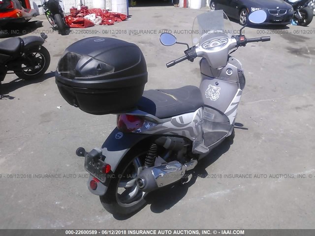 ZD4RBC00X9J000411 - 2009 APRILIA SCARABEO 200 GRAY photo 4