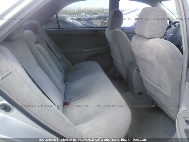 4T1BE32K33U751340 - 2003 TOYOTA CAMRY LE/XLE/SE ვერცხლისფერი ფოტო 8