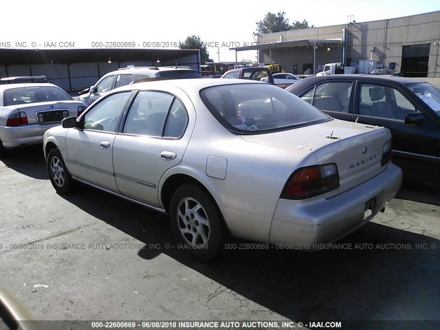 JN1CA21D3TT140847 - 1996 NISSAN MAXIMA GLE/GXE/SE GOLD photo 3