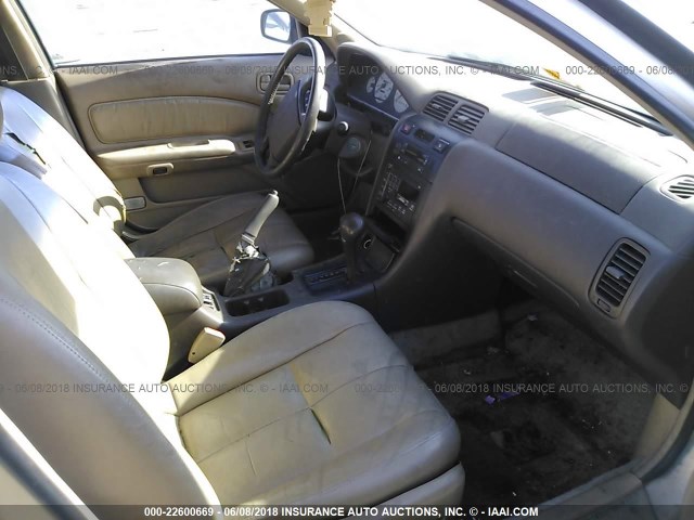 JN1CA21D3TT140847 - 1996 NISSAN MAXIMA GLE/GXE/SE GOLD photo 5