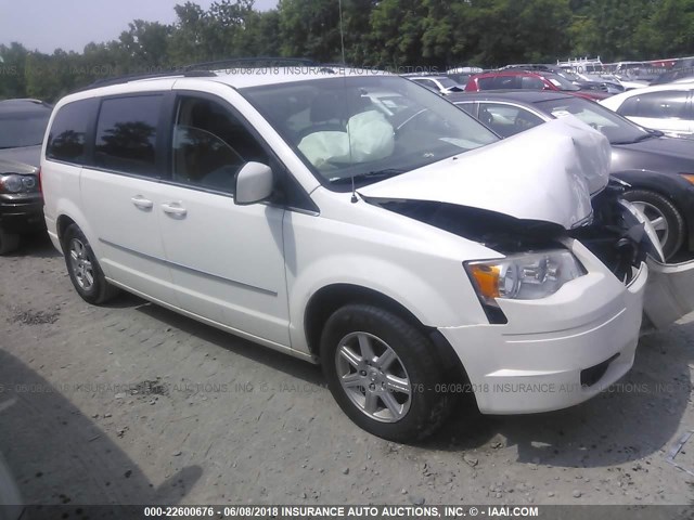 2A4RR5D14AR134024 - 2010 CHRYSLER TOWN & COUNTRY TOURING WHITE photo 1