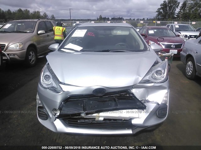 JTDKDTB3XG1127638 - 2016 TOYOTA PRIUS C SILVER photo 6