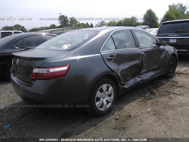 4T1BE46K97U538558 - 2007 TOYOTA CAMRY NEW GENERAT CE/LE/XLE/SE GRAY photo 4