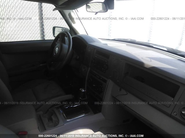 1J8HG48K66C337364 - 2006 JEEP COMMANDER ნაცრისფერი ფოტო 5