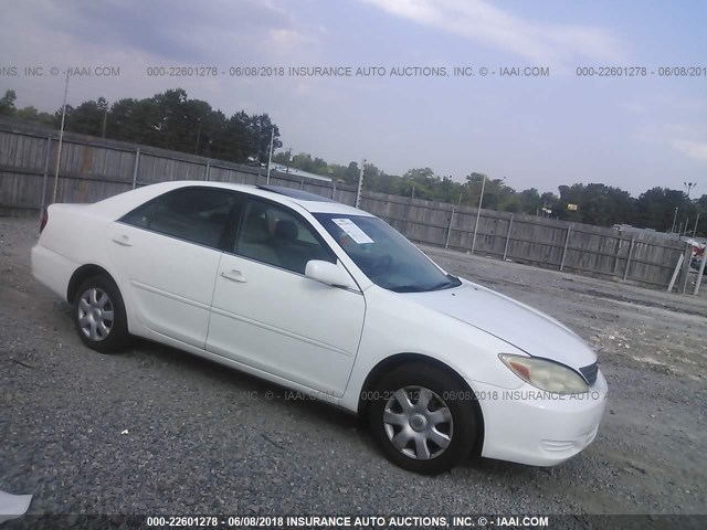 4T1BE32K44U272491 - 2004 TOYOTA CAMRY LE/XLE/SE WHITE photo 1