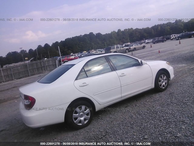 4T1BE32K44U272491 - 2004 TOYOTA CAMRY LE/XLE/SE WHITE photo 4