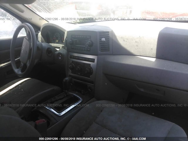 1J4GS48KX5C536394 - 2005 JEEP GRAND CHEROKEE LAREDO/COLUMBIA/FREEDOM 红色 照片 5