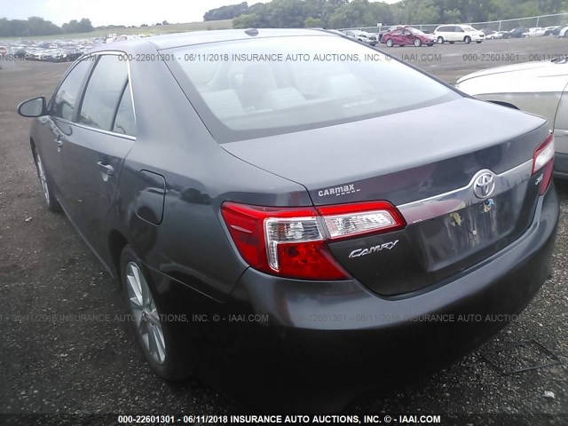 4T4BF1FK8CR246055 - 2012 TOYOTA CAMRY SE/LE/XLE GRAY photo 3