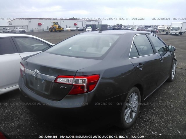 4T4BF1FK8CR246055 - 2012 TOYOTA CAMRY SE/LE/XLE GRAY photo 4