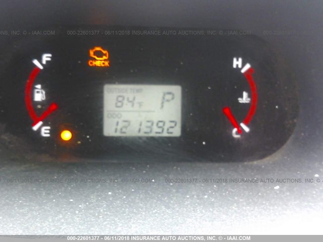 2T1KU4EE6DC950593 - 2013 TOYOTA COROLLA MATRIX  SILVER photo 7