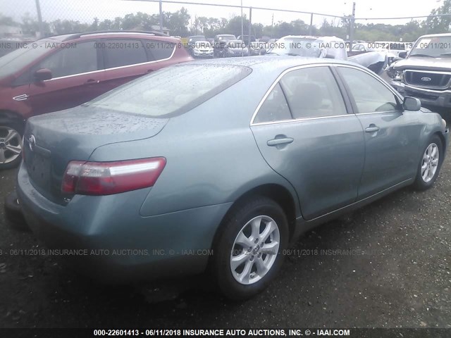 4T4BE46K49R130154 - 2009 TOYOTA CAMRY SE/LE/XLE BLUE photo 4
