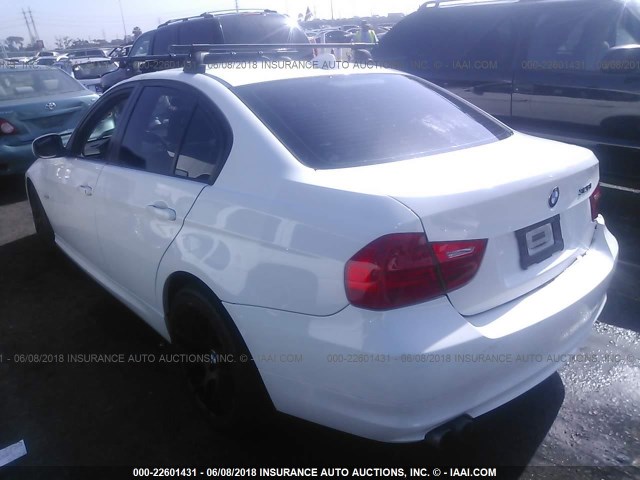 WBAPH5G51ANM35990 - 2010 BMW 328 I SULEV WHITE photo 3