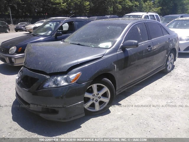4T1BK46K87U522151 - 2007 TOYOTA CAMRY NEW GENERAT LE/XLE/SE GRAY photo 2