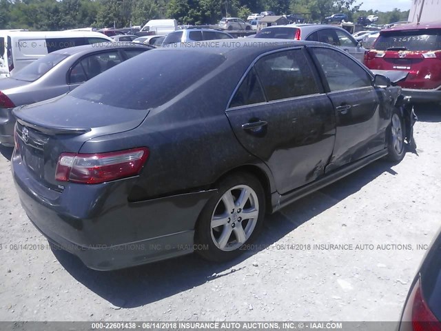 4T1BK46K87U522151 - 2007 TOYOTA CAMRY NEW GENERAT LE/XLE/SE GRAY photo 4