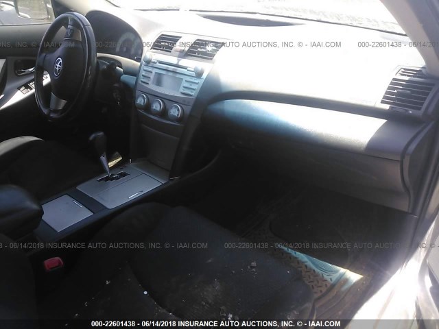 4T1BK46K87U522151 - 2007 TOYOTA CAMRY NEW GENERAT LE/XLE/SE GRAY photo 5