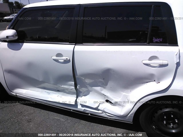 JTLZE4FE4FJ068893 - 2015 TOYOTA SCION XB თეთრი ფოტო 6