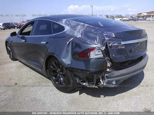 5YJSA1E28HF192514 - 2017 TESLA MODEL S Մոխրագույն լուսանկար 3