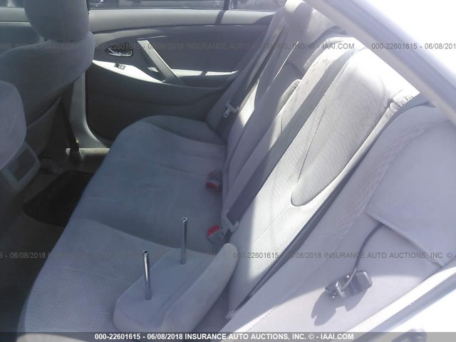 4T1BF3EK5BU586561 - 2011 TOYOTA CAMRY SE/LE/XLE WHITE photo 8