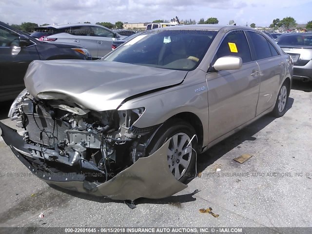 JTNBB46K873018110 - 2007 TOYOTA CAMRY NEW GENERAT HYBRID BEIGE photo 2