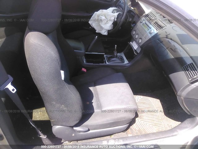 4T1CE38P56U644043 - 2006 TOYOTA CAMRY SOLARA SE/SLE SILVER photo 5