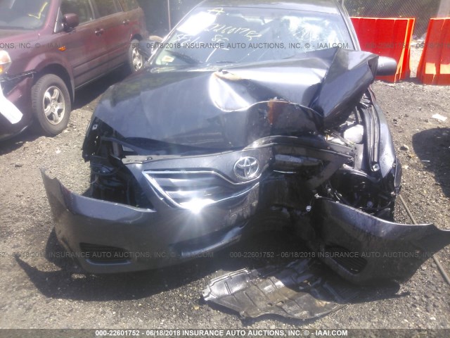 4T1BF3EK4AU016923 - 2010 TOYOTA CAMRY SE/LE/XLE GRAY photo 6