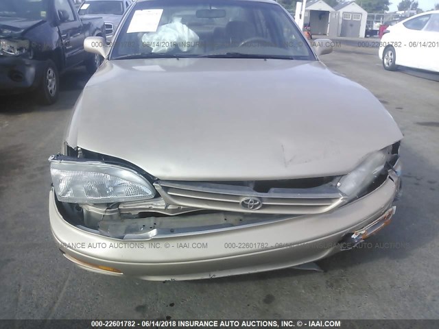 4T1BG12K0TU798811 - 1996 TOYOTA CAMRY DX/LE/XLE GOLD photo 6